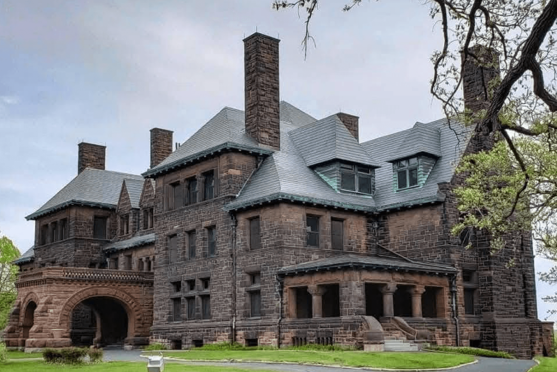 Stone Manor Slate Roof